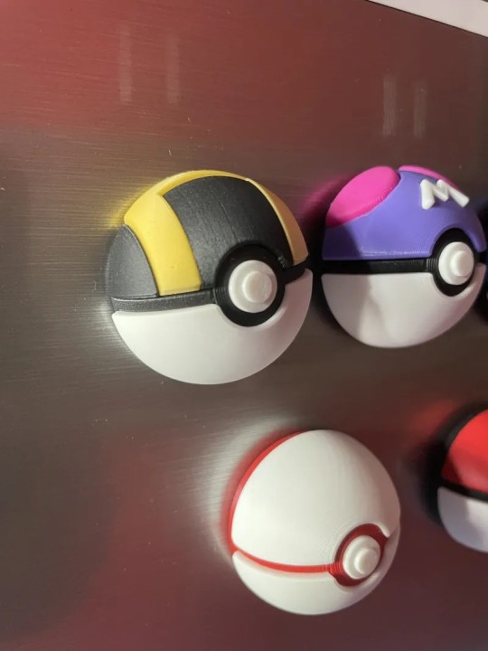 Iman Poké Ball Ultra Ball