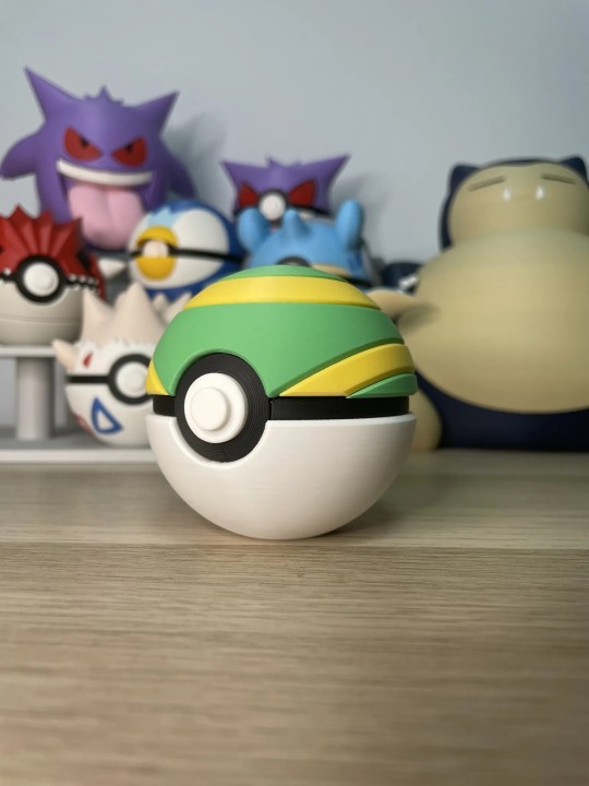 Poké Ball Nest Ball Poké Ball Nest Ball