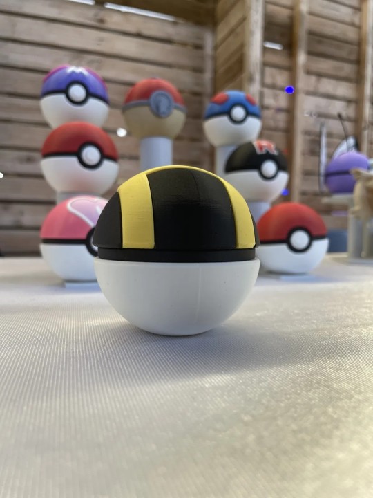 Poké Ball Ultra Ball